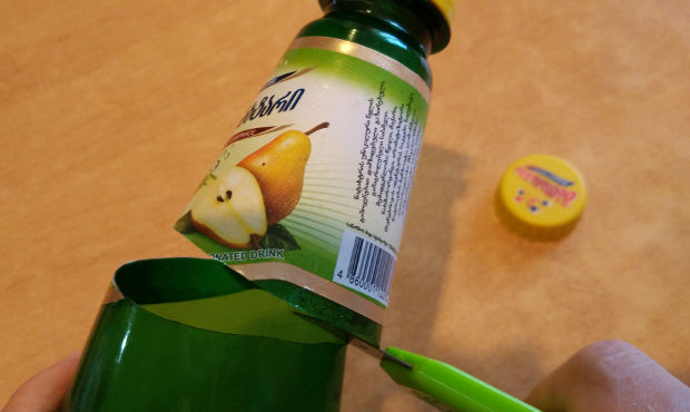 Как сделать бонг трубку своими руками. Отрезаем горлышко бутылки