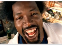 Видео: Новый "позитивный" римейк песни "Because I Got High"