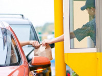 Купить траву через окно машины: Магазин с автораздачей откроется в Колорадо